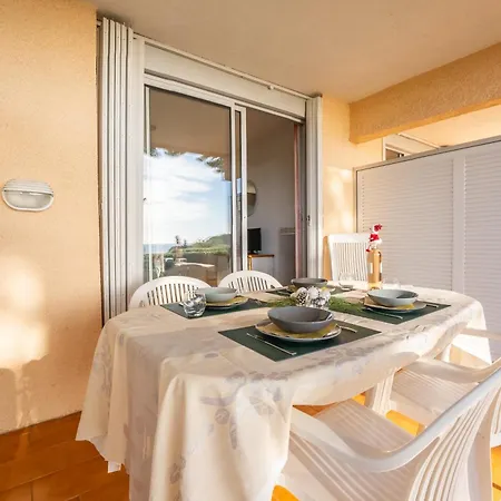 Apartment Au Calme, Dans Les Pins, Avec Vue Et Piscine