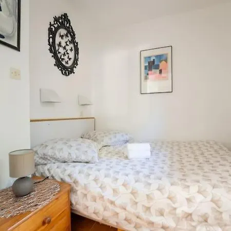Apartment Au Calme, Dans Les Pins, Avec Vue Et Piscine Sainte-Maxime